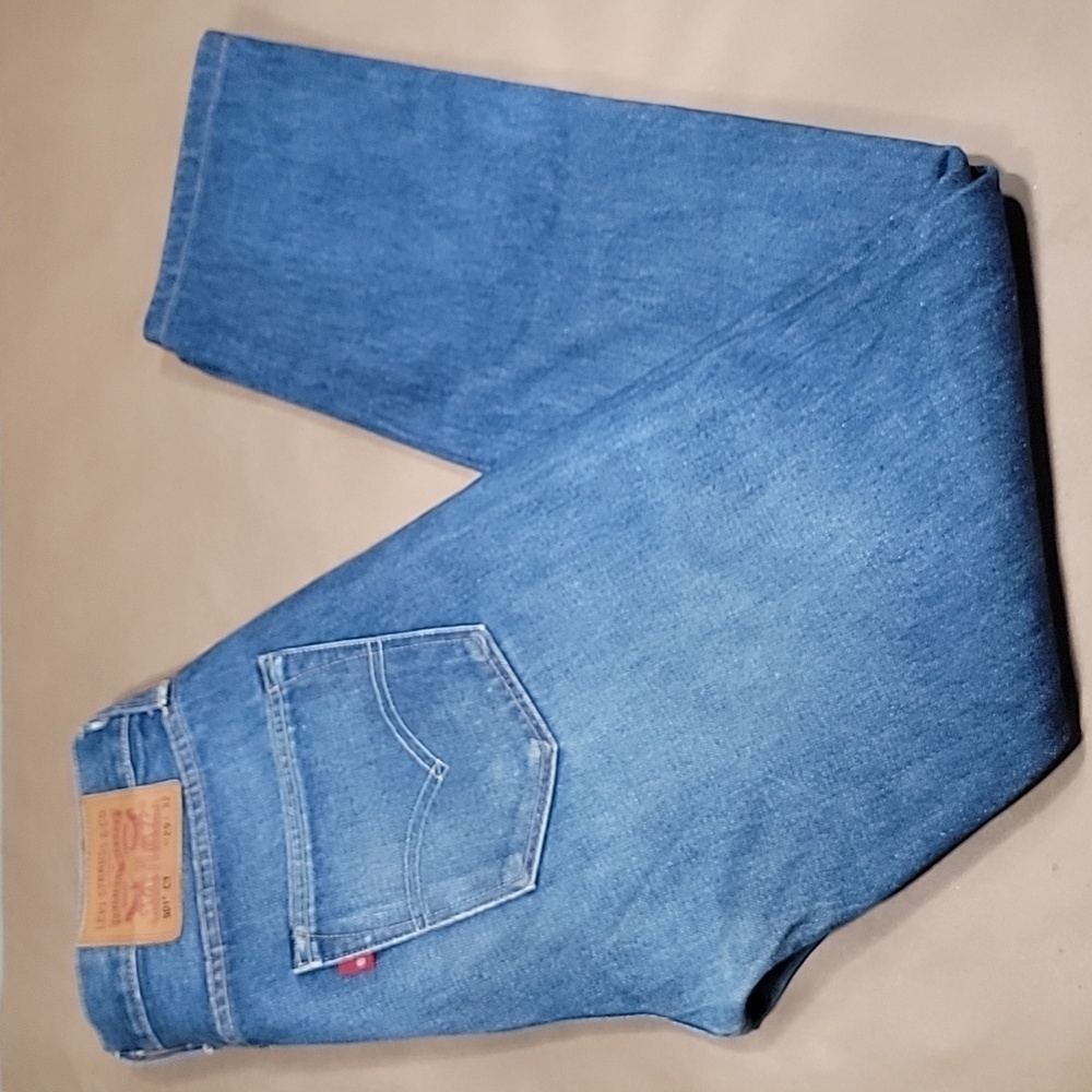 Levi's 501 CT 29X32 Button Fly Medium Wash Denim Blue Jeans Gently Used Cond